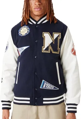 Produktbild von New Era Varsity College Jacke - Heritage All Over Patch - XX