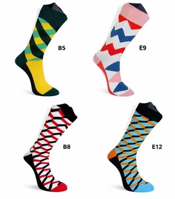 Produktbild von 4 Paar Bunte Herren & Damen Socken mit Muster – Moderne Design Socken, Baumwollmix, Bequem & Atmungsaktiv Größe 38 bis 46