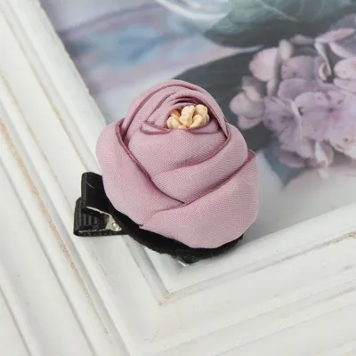 Produktbild von Rosen Haarklammer Blüten in der Farbe Lila