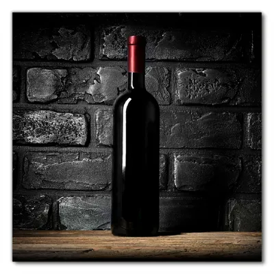 Produktbild von Wallario selbstklebende Möbelfolie/ Tischdecke für Innen und Außen, Größe: 50 x 50 cm - Rotwein-Flasche am Abend