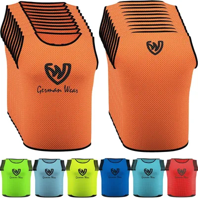 Vorder- und Rückansicht der German Wear 10er-Pack Fußball-Leibchen in Orange, aus atmungsaktivem Air-Mesh mit elastischen Kurzärmeln – leichte und langlebige Westen für Fußball- und Teamsport-Training. Jetzt kaufen!