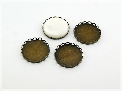 Produktbild von Vintageparts Fassungen Metalllegierung antik bronze rund für 20 mm Cabochons, 6 Stück