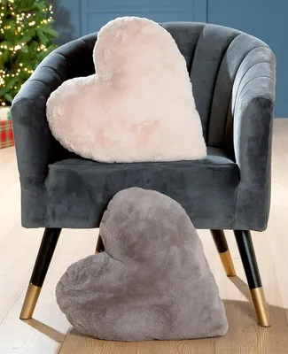 Produktbild von Gilde Kissen, Herz, Plüsch, Polyester, creme, grau, VE 4, 2fach sortiert Höhe: 44.00 cm Breite: 42.00 cm Tiefe: 12.00cm 46072