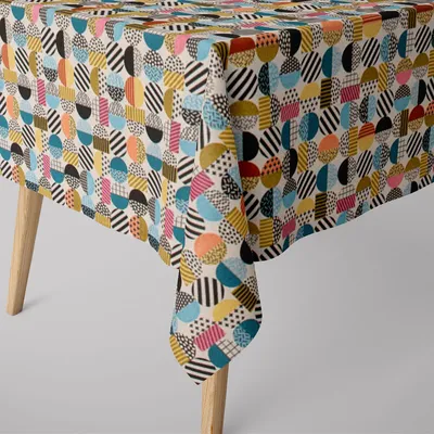 Produktbild von SCHÖNER LEBEN. Tischdecke geometrisch Kreise weiß schwarz bunt Größe 130x160cm