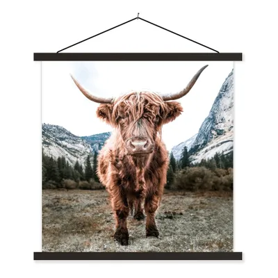 Produktbild von MuchoWow® Textilposter Schottischer Highlander - Berg - Tiere 90x90 cm mit schwarzem Rahmen - Magnetisches