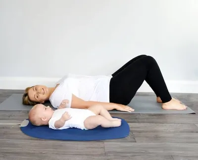 Imagen del producto de Alfombrilla de yoga Shnuggle, color azul marino