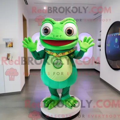 Obrázek produktu pro Maskot REDBROKOLY postava zelené žáby oblečená s halenkou a prsteny