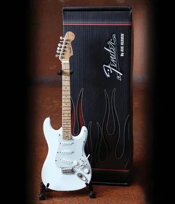 Obrázek produktu pro Fender Stratocaster – barva: bílá (Olympic White)