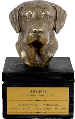 Zdjęcie produktu dla Labrador Retriever – urna z grawerem i figurką psa, ostatnie pożegnanie, ręcznie wykonany produkt marki Art-Dog