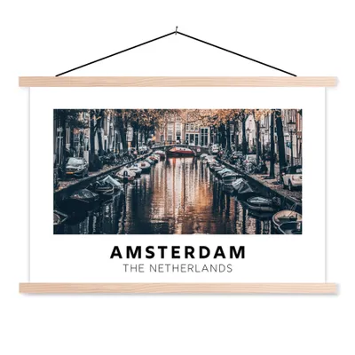 Produktbild von MuchoWow® Textilposter Amsterdam - Niederlande - Wasser 120x80 cm mit holzfarbenen Rahmen - Aufhängeset
