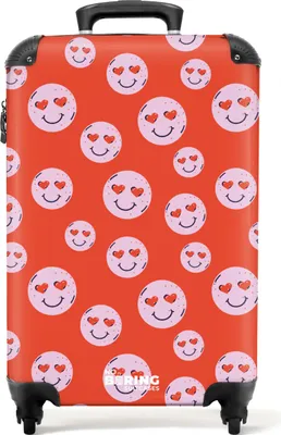 Produktbild von NoBoringSuitcases.com® Koffer Handgepäck Trolley Rollkoffer Kleine Reisekoffer mit 4 Rollen - Rot mit rosa Smileys - Cabin Size < 55x40x23 cm & 55x40x20 cm - Fotokoffer - Kabinenkoffer - BoardgepäckHandgepäck Koffer 55x35x20 cm, 36L,