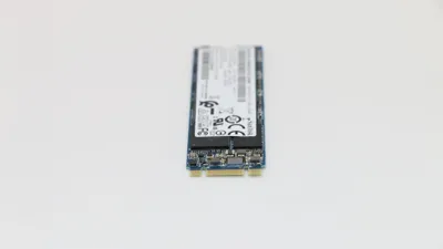 Image de Lenovo Toshiba - SSD - verschlüsselt - 512 Go - interne - M.2 2280 - PCIe 3.0 x4 (NVMe) - TCG Opal Encryption - FRU (CRU) - Tier 1 - für ThinkCentre M710, Thinkpad 13 (2nd Gen), ThinkPad X1 Carbon (5th Gen), V520-15, V520S-08 (00UP642)