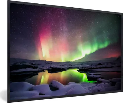 Produktbild von MuchoWow® MuchoWow® Gerahmtes Poster Nordlichter - Schnee - Island 60x40 cm - Poster mit zchwarzem Bilderrahmen - Printing - Wanddeko Schlafzimmer