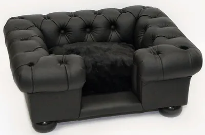 Produktbild von Casa Padrino Luxus Chesterfield Leder Hundebett Schwarz 95 x 75 x H. 37 cm - Rechteckiges Echtleder Hundebett - Chesterfield Tiermöbel - Luxus Tiermöbel - Leder Tiermöbel - Hundemöbel
