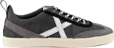 Productafbeelding van Munich sneakers, model 223-8161086, kleur zwart, maat 46