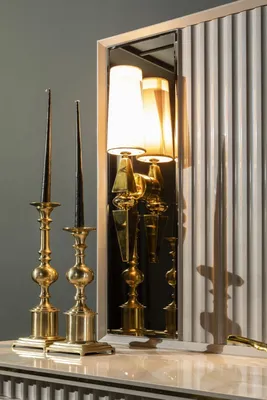Produktbild von Esszimmer Set Weiß Anrichte Spiegel Elegantes Design Metall Luxus Neu 2tlg.
