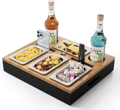 Produktbild von Holz-Snack-Tisch für Männer mit zwei Snack-Schalen und verschiedenen Fächern (vier Holz-Flaschen)