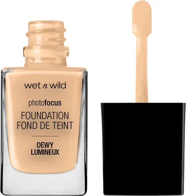 Obrázok produktu pre wet n wild Photo Focus Foundation DEWY, Faa, Tekut, Such koa, Normlna ple, Hydratan, Stredn, Neutrlny