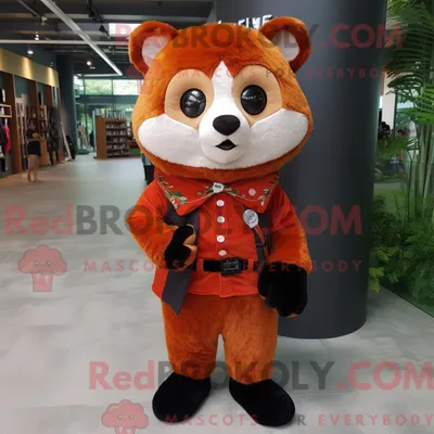 Produktbild von Orangeroter REDBROKOLY Panda Maskottchen Kostüm Charakter bekleidet mit einem Button-Up Shirt und Kummerbunds