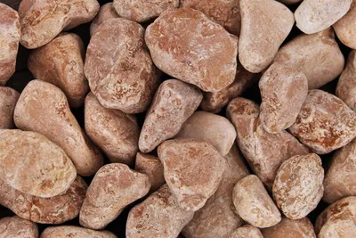 Productafbeelding van Natuurgrind Rosso Verona - Tuingrind Vijvergrind - Tuin Decoratie - Luxe Marmergrind - 25-40 mm - Rood-Roze