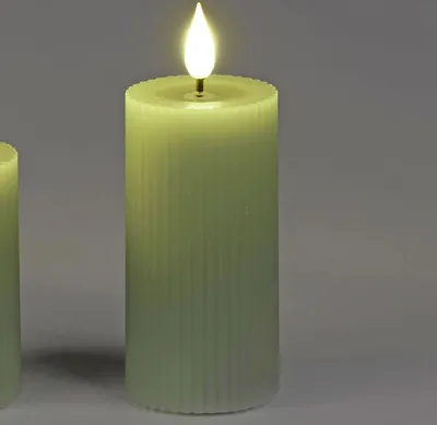 Produktbild von LED Kerze STREIFEN H. 10cm D. 5cm grün mit Timer Formano F25
