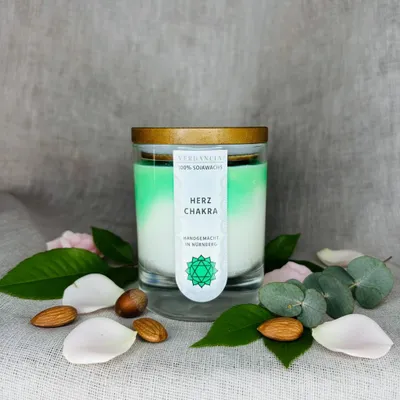Produktbild von Verdancia Soja-Duftkerze - Chakra-Kerze - "Herzchakra" - Yogakerze