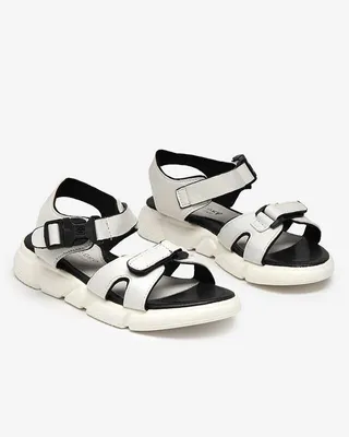 Produktbild von Glänzende Kindersandalen in weißen Leepe-Shoes, Größe 33