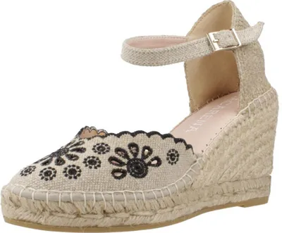 Immagine prodotto di Espadrillas Del Marchio Macarena Del Modello Carla39 Beige
