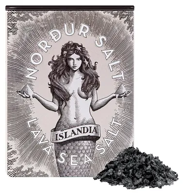Zdjęcie produktu dla Nordur LAVA w metalowej puszce, islandzkie płatki soli morskiej z węglem aktywnym, 100 gramów