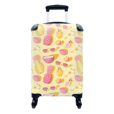 Produktbild von MuchoWow® Koffer Handgepäck Trolley Rollkoffer Kleine Reisekoffer mit 4 Rollen - Sommer - Gelb - Ananas - Sonnenbrille - Cabin Size < 55x40x23 cm & 55x40x20 cm - Fotokoffer - Kabinenkoffer - Boardgepäck - Reise-Box - Reisekoffer - Reisegepäck - Koffer mit Bild - Trolley für Kinder