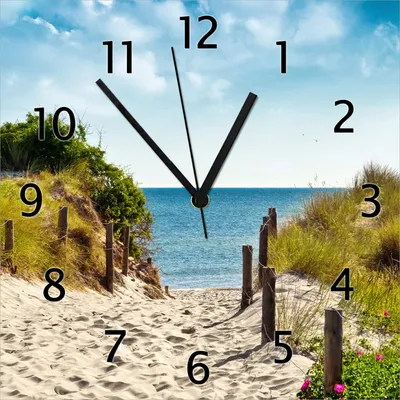 Produktbild von Wallario Design Wanduhr Auf dem Sandweg zum Strand aus Echtglas, Größe 30 x 30 cm