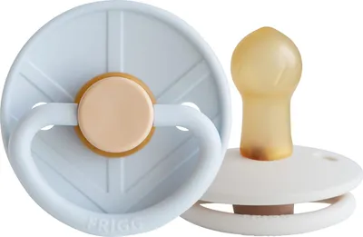Produktbild von FRIGG Little Viking Schnuller - 0-6 Monate - 2 Stück - Powder Blue/Cream | Schnuller & Schnullerbänder