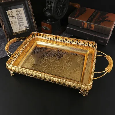 Produktbild von Goldfarbenes Metall-Serviertablett im europäischen Stil, dekorative Vintage-Platte für Party-Snacks und Obst, platzsparend zur Heimdekoration, 50,8 X 27,9 X 9,4 cm
