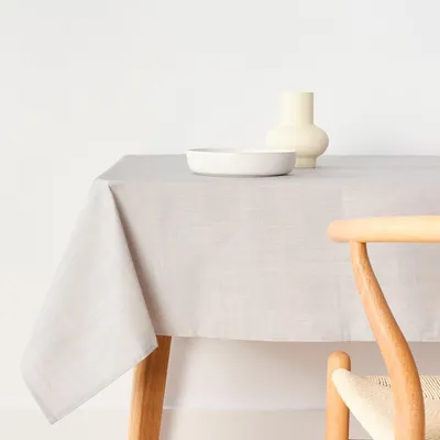 Produktbild von Fleckabweisende Tischdecke 140 x 140 cm aus 100% Baumwolle