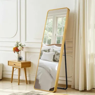 Zdjęcie produktu dla Lustro panoramiczne – prostokątne, stojące i wiszące – 162x50 cm – do postawienia na podłodze lub zawieszenia na ścianie – zaokrąglone narożniki – kolor złoty