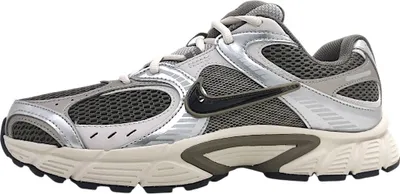 Produktbild von Nike V5 RNR Sneaker low Grau in Gr. 40.5
