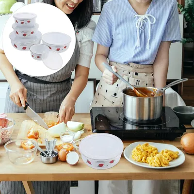 Produktbild von 5 Emaille-Schüsseln mit Deckel, tiefe Frischhalteschüsseln aus emailliertem Stahl, vielseitige Rühr- und Salatschalen für Pasta, Suppe und Obst als Familiengeschirr