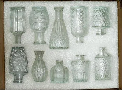 Produktbild von Famanu Set 10 Stück - Mini Glasvasen für Blumen - Dekorative Blumenvasen, Transparentes Glas, 8-13 cm - Ideal für Zuhause, Hochzeit und