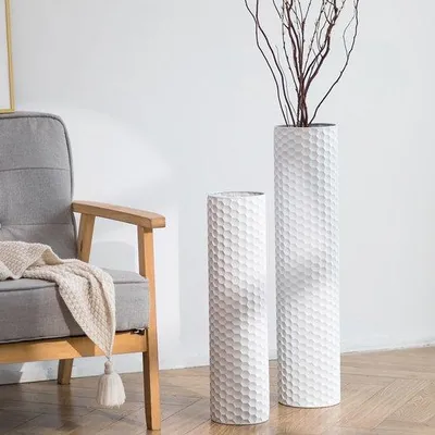 Produktbild von Sziqiqi Große Bodenvase: 70/55 cm. Hohe Vasen, Set aus 2. Metallische, hohe Bodenvase für Wohnzimmer. Moderne, wabenartige Textur. Blumenvase für Esszimmer, Schlafzimmer, Flur, Büro