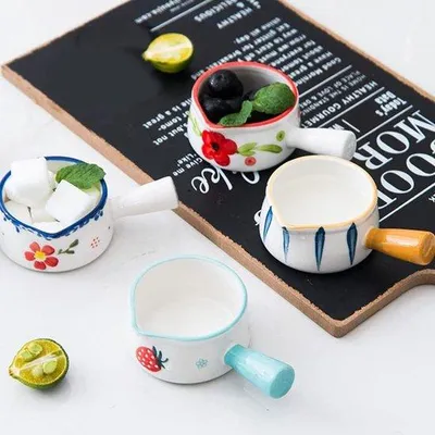 Produktbild von Keramik-Saucier und Milchbehälter in Winnertropfen-Form für die Küche, 50 ml Fassungsvermögen