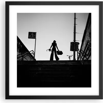 Produktbild von Gerahmtes Poster - Schwarzer Rahmen - Schatten Fotografie Treppen - 40x40 cm - Wand Bild - Wanddeko - Wandbilder - Kunstposter - Wandposter - Bilderrahmen - Bilder - Kunstdruck - P2BAC40x40-4365
