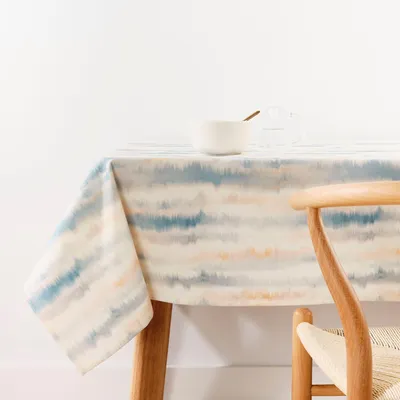 Produktbild von Fleckabweisende Tischdecke 240 x 155 cm aus 100% Baumwolle