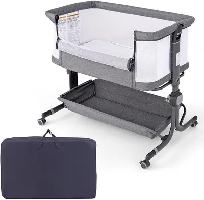 Produktbild von 3 in 1 Beistellbett, Reisebett Baby mit Matratze, Babybett 6 Fach höhenverstellbar mit Aufbewahrungskorb & Tragetasche, tragbarer Stubenwagen mit Rollen für Baby bis 6 Monaten (Dunkelgrau)