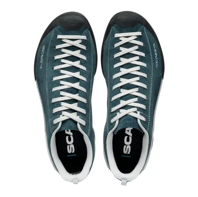 Damen-Lifestyle-Schuhe "Mojito" von Scarpa in Blau mit weißen Schnürsenkeln.
