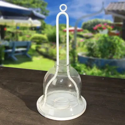 Produktbild von Laterne aus Metall, Weiß, Öllampe, Windlicht, Kerzenhalter