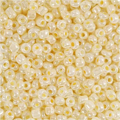 Produktbild von Rocailleperlen, D 3 mm, Größe 8/0, Lochgröße 0,6-1,0 mm, Elfenbein, 500 g/ 1 Pck [HOB-682732]