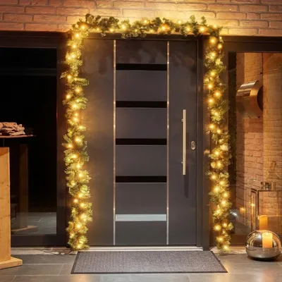 Produktbild von Winterworld LED Tannengirlande 5 m beleuchtet – 80 LEDs Warmweiß, Timer