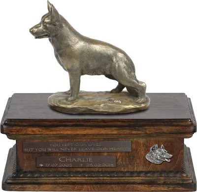 Zdjęcie produktu dla Owczarek niemiecki, Alsatian - urna na psie prochy, personalizowana urna ze statuetką, drewniana urna z psem marki Art-Dog