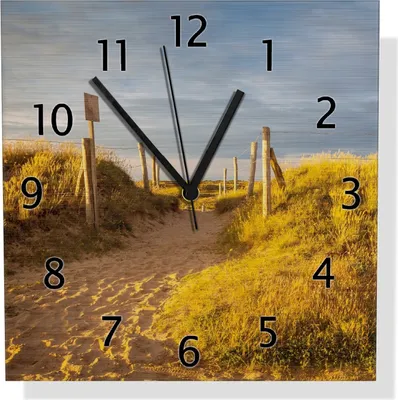Produktbild von Wallario Design Wanduhr Düne am Strand bei Sonnenuntergang in Frankreich aus Aluverbund, Größe 30 x 30 cm