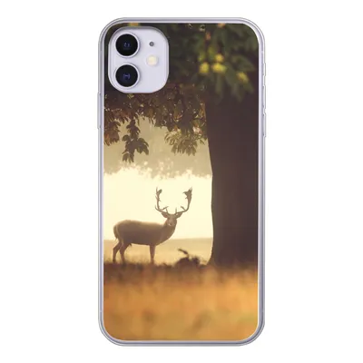 Produktbild von MuchoWow® Handyhülle Schutzhülle Hülle für iPhone 11 Hirsche - Bäume - Wald Silikon Softcase Handy Hülle - Handytasche